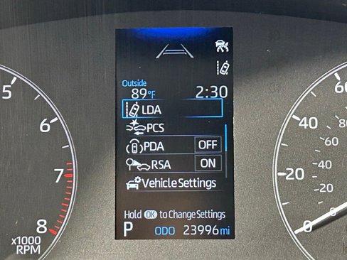 Used 2023 Toyota Corolla Cross L image 21