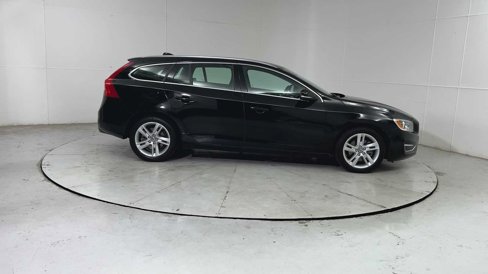 Used 2015 Volvo V60 T5 Premier image 9