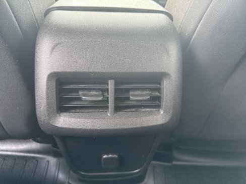 Used 2018 Chevrolet Equinox LT image 24