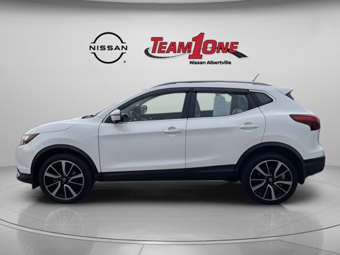 Used 2018 Nissan Rogue Sport SL w/ SL Premium Package image 2