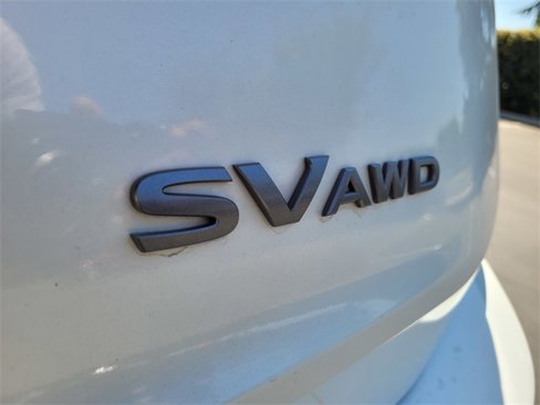 Used 2024 Nissan Rogue SV image 28