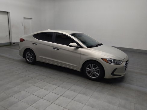 Used 2017 Hyundai Elantra SE image 11