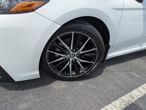 Used 2024 Toyota Camry SE image 8