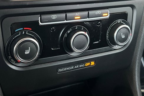 Used 2012 Volkswagen GTI 4-Door image 19
