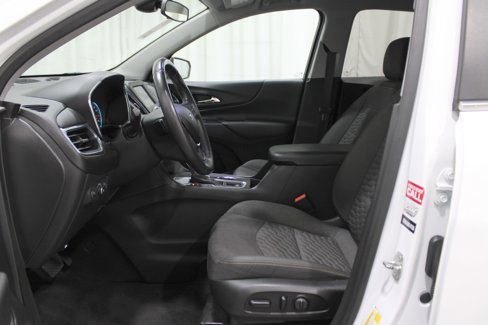 Used 2021 Chevrolet Equinox LT image 3