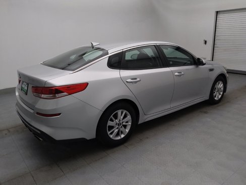 Used 2019 Kia Optima LX image 10