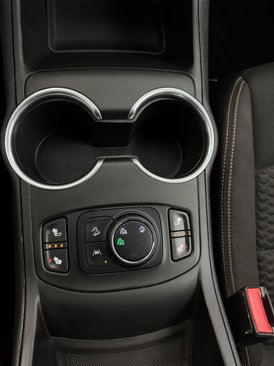 Used 2021 GMC Terrain SLE w/ Driver Convenience Package image 6