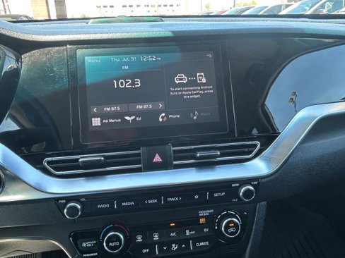 Used 2022 Kia Niro EX w/ Cold Weather Package image 17