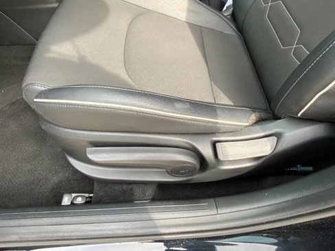 Used 2023 Kia Forte GT-Line image 12