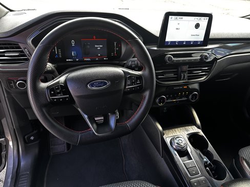 Used 2023 Ford Escape ST-Line image 3