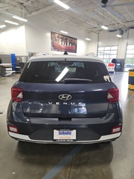 Used 2021 Hyundai Venue image 7