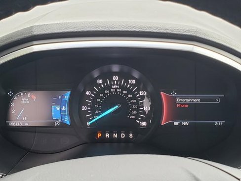 Used 2019 Ford Edge Titanium image 19