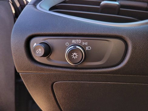 Used 2023 Chevrolet Malibu LT image 24