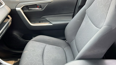Used 2019 Toyota RAV4 XLE w/ Carpet Mat Package image 19
