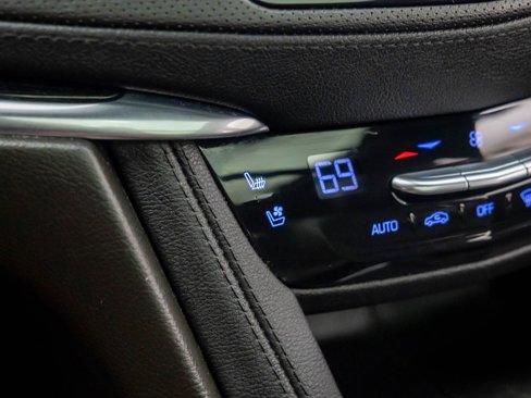 Used 2023 Cadillac XT5 Premium Luxury image 27