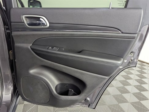 Used 2019 Jeep Grand Cherokee Limited image 31