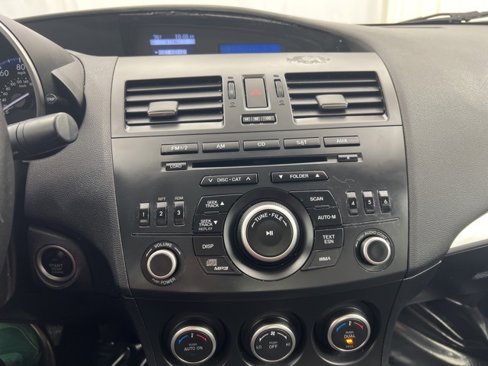 Used 2013 MAZDA MAZDA3 i Touring image 18