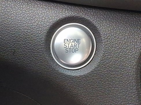 Used 2019 Hyundai Santa Fe SEL image 16