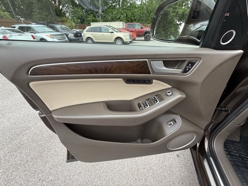 Used 2015 Audi Q5 2.0T Premium Plus w/ Technology Package image 16