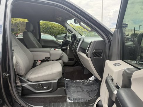 Used 2016 Ford F150 XLT w/ Equipment Group 302A Luxury image 28