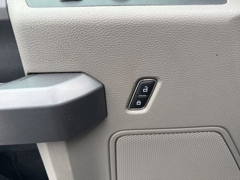 Used 2016 Ford F150 XLT w/ Equipment Group 302A Luxury image 17