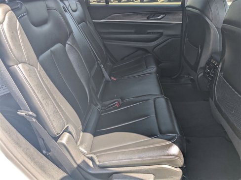 Used 2023 Jeep Grand Cherokee L Limited image 35