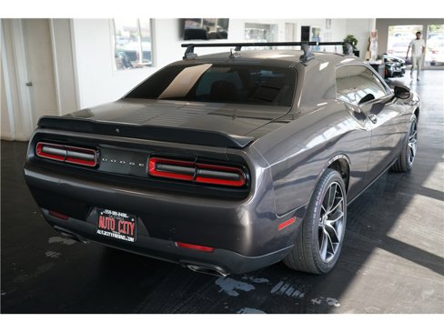Used 2018 Dodge Challenger R/T w/ Blacktop Package image 7