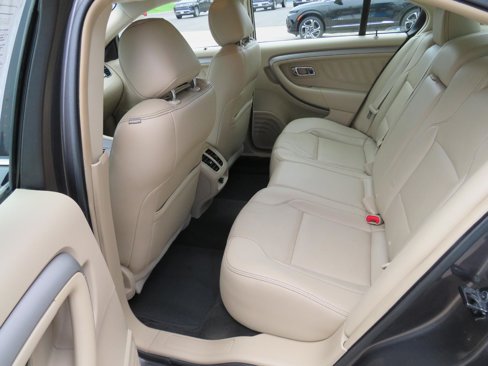 Used 2016 Ford Taurus SEL w/ Equipment Group 201A image 8