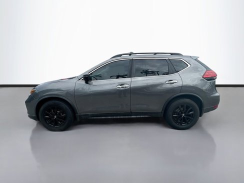 Used 2017 Nissan Rogue SV w/ Midnight Edition image 5