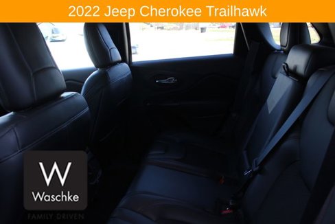 Used 2022 Jeep Cherokee Trailhawk w/ Comfort/Convenience Group image 16