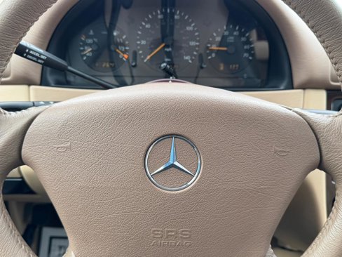 Used 2001 Mercedes-Benz ML 320 4MATIC image 24