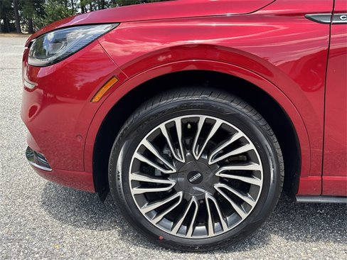 Used 2020 Lincoln Corsair Reserve image 10