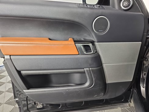 Used 2016 Land Rover Range Rover Sport Supercharged image 11