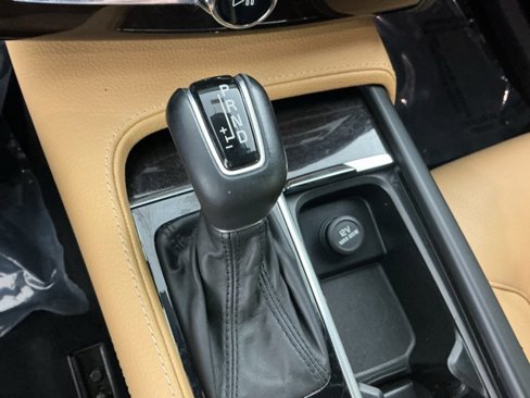 Used 2019 Volvo XC90 T6 Momentum w/ Advanced Package image 25