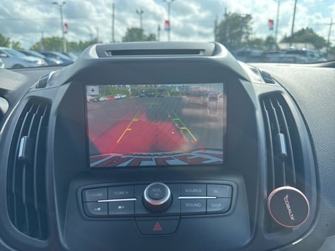Used 2017 Ford Escape SE w/ Equipment Group 201A image 18