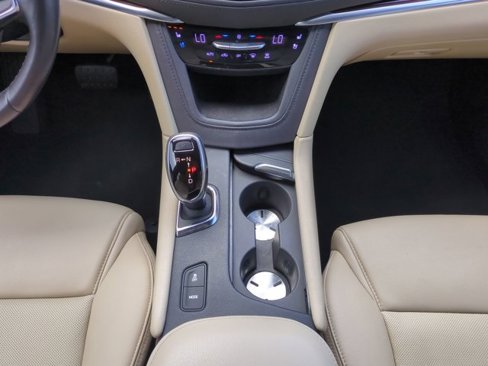 Used 2019 Cadillac XT5 Premium Luxury image 18