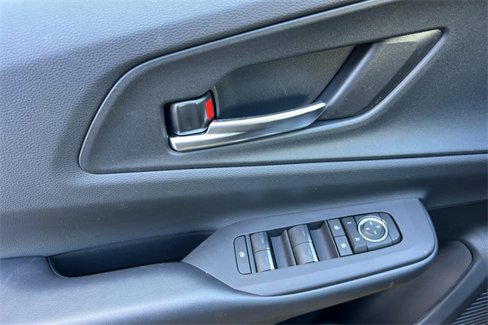 Used 2025 Toyota Prius image 9