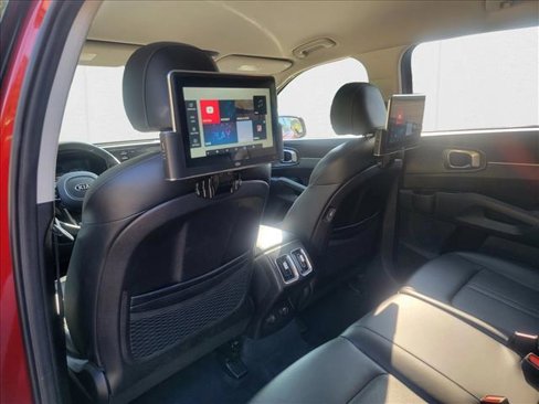 Used 2021 Kia Sorento S image 12
