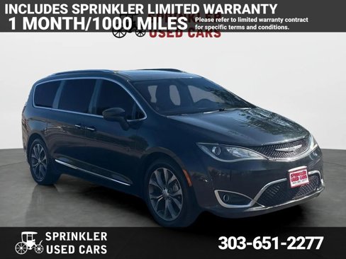 Used 2017 Chrysler Pacifica Limited image 1