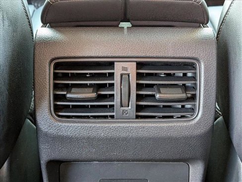 Used 2023 Nissan Rogue SL image 17