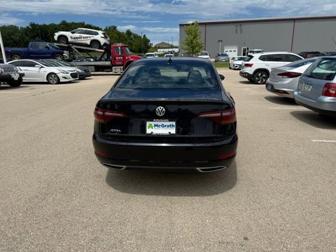 Used 2019 Volkswagen Jetta S image 2