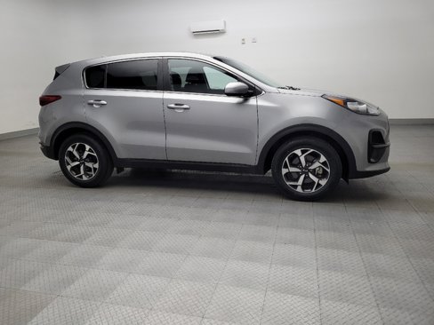 Used 2020 Kia Sportage LX image 11