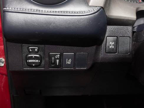Used 2018 Toyota RAV4 XLE image 11
