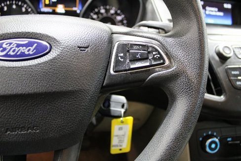 Used 2018 Ford Focus SE image 6