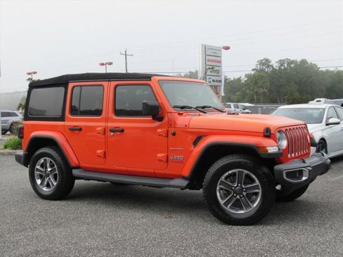 Used 2019 Jeep Wrangler Unlimited Sahara image 2