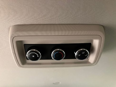 Used 2018 Dodge Grand Caravan SE image 36