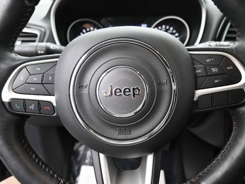 Used 2018 Jeep Compass Limited w/ Navigation Group image 6