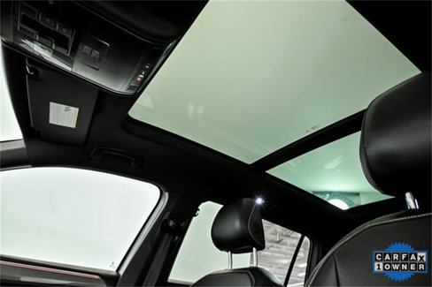 Used 2022 Volkswagen Tiguan SE R-Line image 12