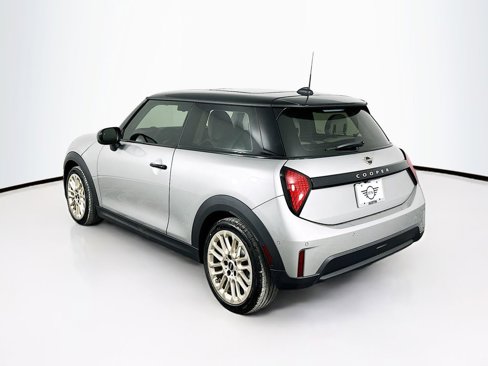 Certified 2025 MINI Cooper 2-Door Hardtop image 7