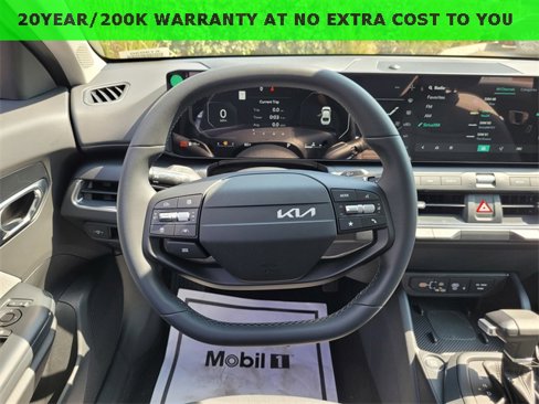 New 2025 Kia K4 EX image 12